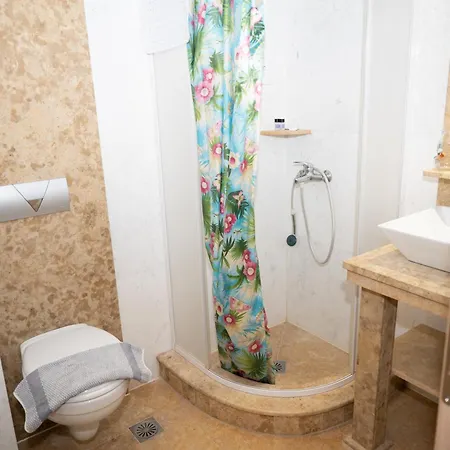 Aparthotel Prigkipessa *