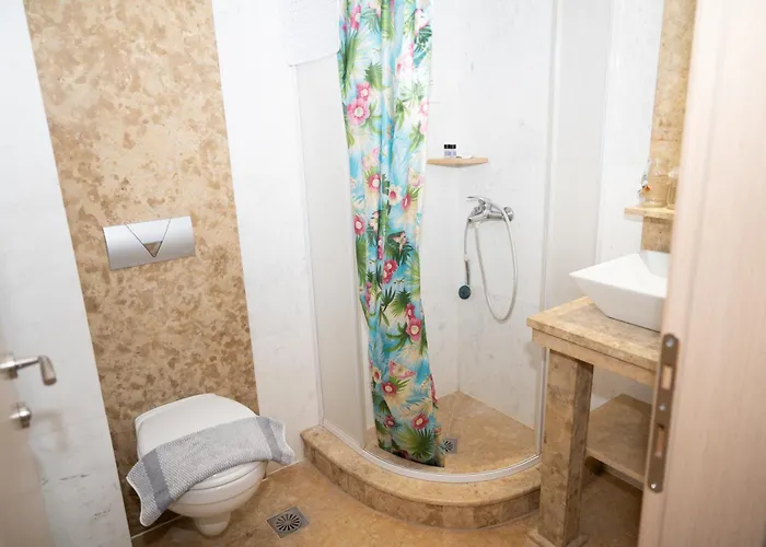 Apart Otel Prigkipessa 3*