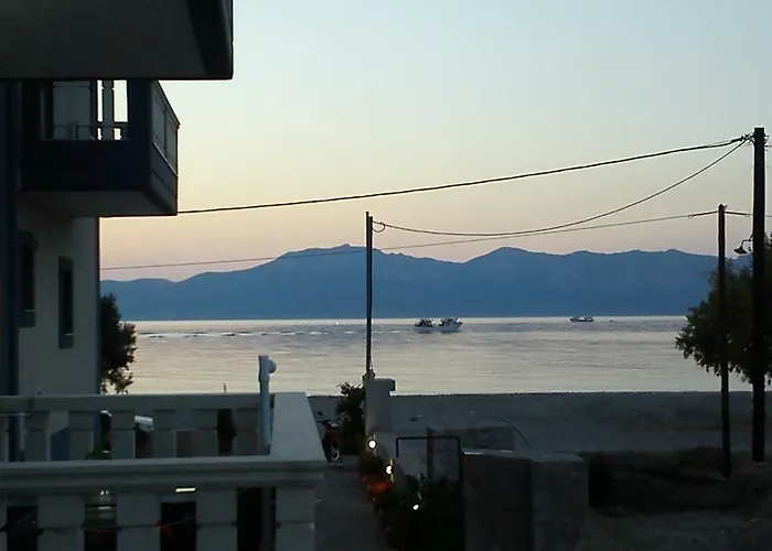 Prigkipessa Apart Otel Pefki (Evia)